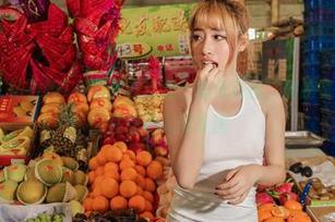 AISS爱丝(钻石版) - 萱萱在这里：健身原图，肩膀宽得我也忍不住想迈入健身房