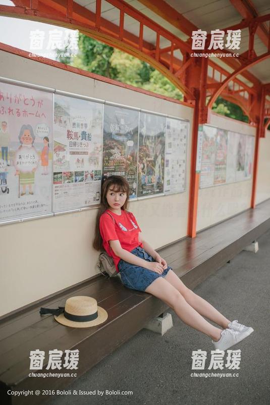 BoLoli菠萝社 - 柳侑绮的高清清纯作品集：她知道你在看，但你又能看出什么呢？-窗宸瑗