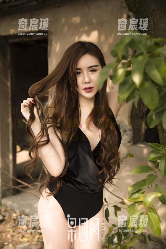 GIRLT果团网 - “莫雅琪的旗袍日常：你们觉得她穿的好看吗？”原图+图包在这里等你来瞧。-窗宸瑗