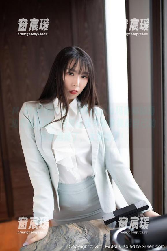 MiStar魅妍社 - Manuela玛鲁娜的海边作品原图，居然让我开始审视起自己的壁纸选择了，太刺激了！-窗宸瑗
