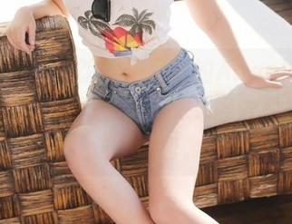 MyGirl美媛馆 - 浴室里的Angela小热巴，她的优雅让我停下来...得去观看一下这个图包。