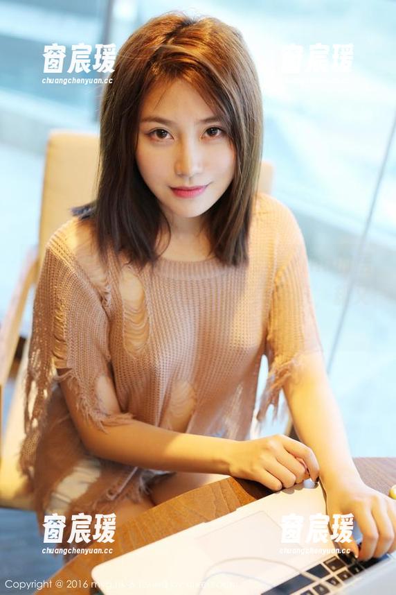 MyGirl美媛馆 - 看！许诺sabrina的居家私房照，原图就是这么平淡无奇，却又神奇吸引。-窗宸瑗