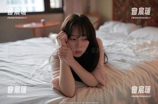 每一张MyuA(뮤아)的泳装Cos图册，似乎都藏着一份轻松与不羁-窗宸瑗