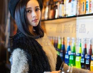 QingDouKe青豆客 - 最新作品，来瞧瞧莫雅淇女王是如何在图片中生存的吧！