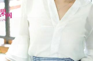 UGirls尤果网 - 高清视角下的牛仔裤野生捕捉，附带司徒林独家小幽默！