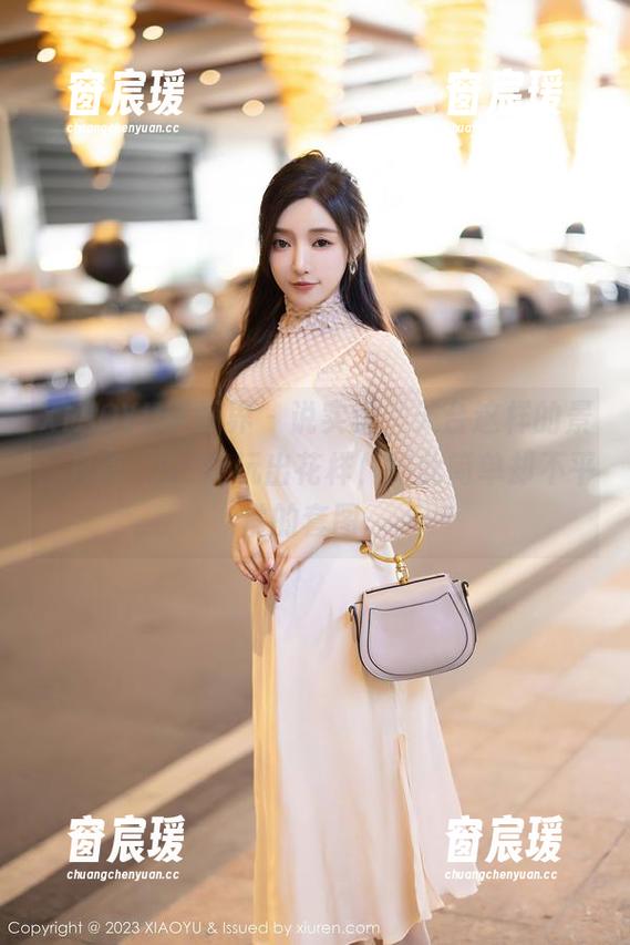 XIAOYU语画界 - 说实话，天台这样的景，只有玥儿玥能玩出花样，如此简单却不平常的套图。-窗宸瑗