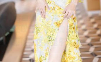XIAOYU语画界 - 玥儿玥er最新作品集：那些女孩在叹气，你以为她们在想什么？谁知道呢，也许是午饭的套餐！