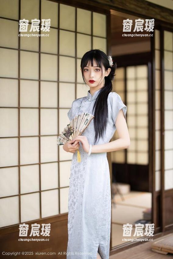 Xiuren秀人网 - 空乘制服和黑丝美腿的组合，真的有那么多灵感吗，Cris_卓娅祺？新作品集上线，期待更多惊喜！-窗宸瑗