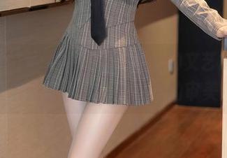 Xiuren秀人网 - 一个普通的文艺博主，唐翩翩粉色写真燃爆你的审美！