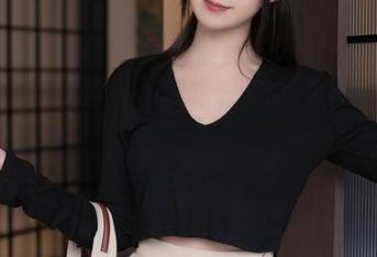 Xiuren秀人网 - 见证拍黄瓜girl女王的合集，体验全新的不安与昂扬。