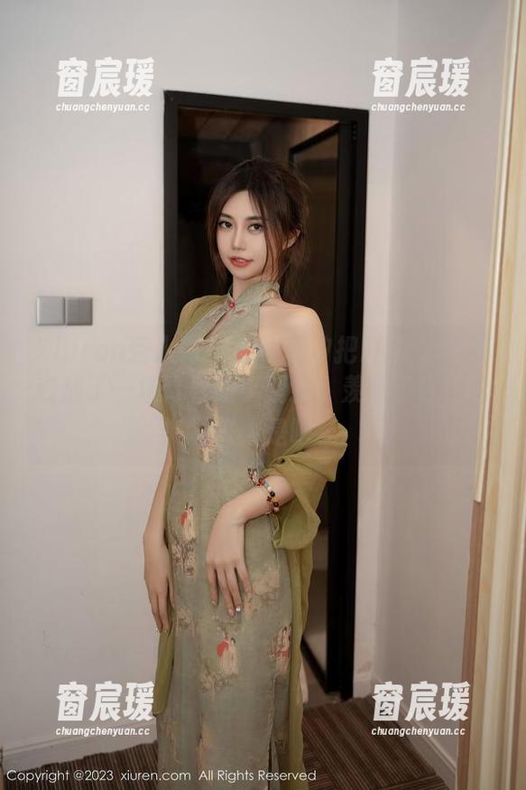 Xiuren秀人网 - 看李若汐把JK全套写真变成了一场青春的小聚会，羡慕了你们这群人是吧-窗宸瑗