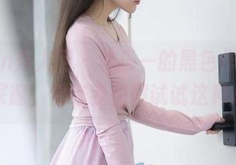 Xiuren秀人网 - 林乐一的黑色作品，简约却深邃，看来我也得试试这种风格。
