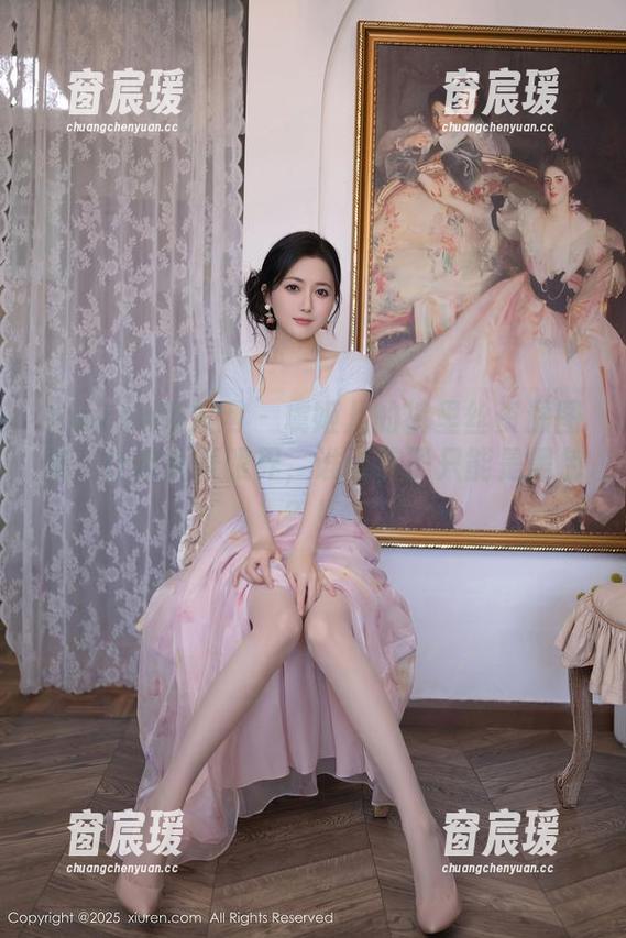 Xiuren秀人网 - 虞姬儿的裤里丝资源图集，让你大开眼界，谁说裤子只能是黑色？！-窗宸瑗