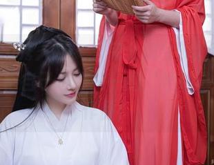 Xiuren秀人网 - 看完金妍兮的婚纱，我突然觉得自己也想拍一组‘婚纱选手’的作品！