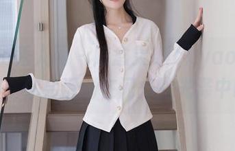 Xiuren秀人网 - 陈念灵Vickyao的油亮写真：你会滑倒在闪烁的光泽中吗？