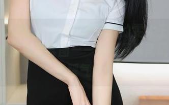 Xiuren秀人网 - 穿高跟鞋的雯大王susie，送你免费套图——这不是踩高跷，而是踩气氛！