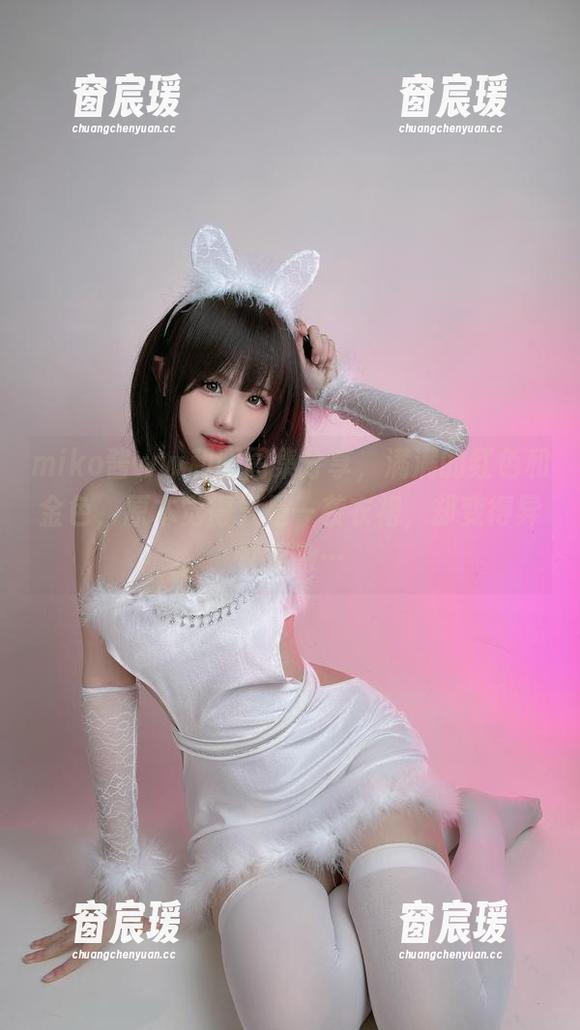 miko酱ww和服图集分享，满满的红色和金色，原本觉得只是一袭衣裙，却变得异常复杂…-窗宸瑗