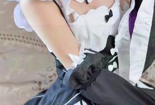 谁说杂物间就不能是nagisa魔物喵的写真作品？图库里的风格真的是前所未见。