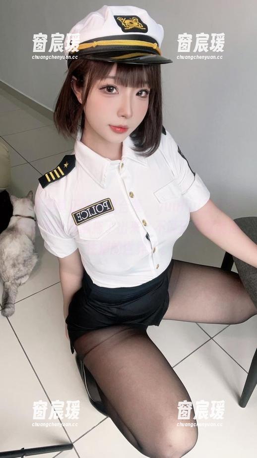 这才是真正的白丝合集，yuuhui玉汇真的把我从日常拖了出来，不说汉字就能通往别的世界了。-窗宸瑗