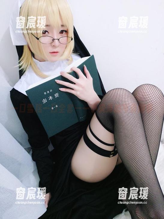一口雪糕一口全套—一小央泽的写真趣事-窗宸瑗