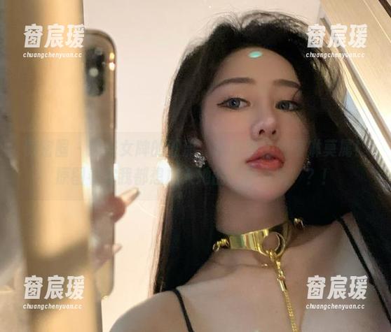 微密圈 - 这修女牌的潮流，非不爱笑的赛琳莫属！原图看完我都想加入她的“修道院”？！-窗宸瑗
