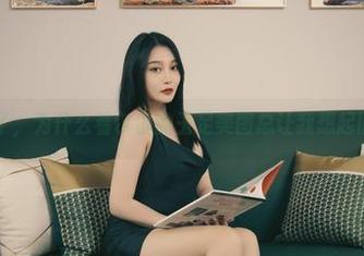 丽柜 - 怪了，为什么看尔尔的玉足美图总让我想起旧照片？！