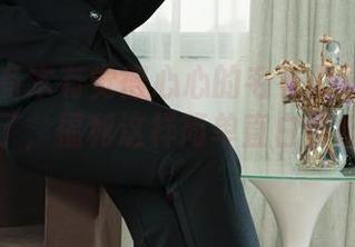 丽柜 - 有木有觉得心心的毛衣原图太有冬日气息了，福利这样简单直白也挺有趣的。