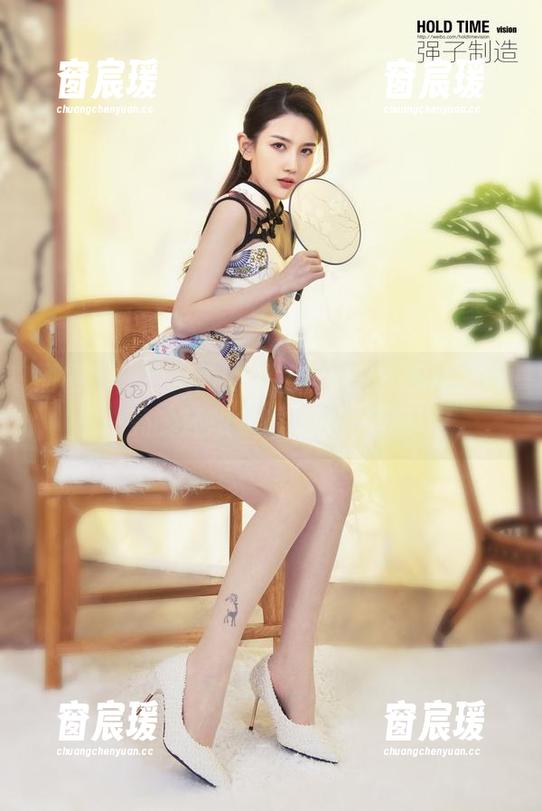丽柜 - 一张文芮的长腿写真，不仅让人眼前一亮，还想多看几遍，啧啧啧！-窗宸瑗