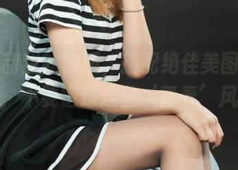 丽柜 - 甜甜的校服，搭配绝佳美图，快来下载，不要错过这些‘青春’风采！