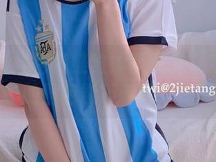 是什么让红色蝴蝶结如此吸引？二阶堂宅绘子的图包能不能解答我呢？