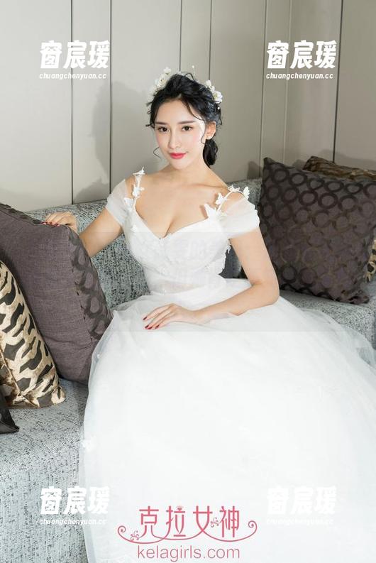 克拉女神 - 少女诗雯的美图：怎么看都像我前女友的自拍，但她肯定不知道我这种人。-窗宸瑗