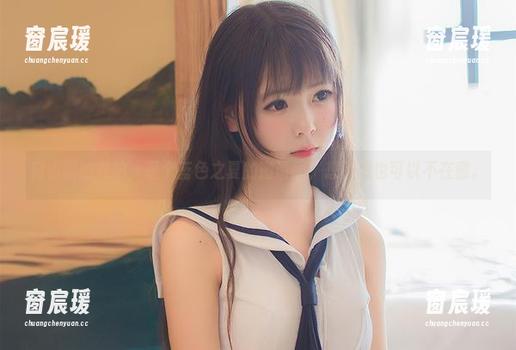 向小圆的私拍，是个蓝色之夏的邀请函，想不想也可以不在意。-窗宸瑗