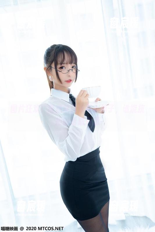 图片狂欢！喵糖映画草莓小裙子，谁能抗拒的诱惑资源-窗宸瑗