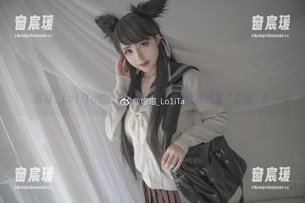 塔塔_Lo1iTa的白裙写真，究竟是优雅还是“白痴”？-窗宸瑗