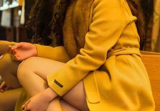 头条女神 - 当娜依灵儿的全套泳衣图片跳入视线时，我的反应只想是：呜哦，真不错！