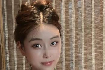 微密圈 - 奶雯的短裤合集，难不成她在短裤设计界也要来一波“逆袭”？