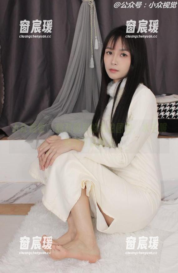 小众视觉 - 翻开彤彤的私拍图包，水手服照样可以撩人-窗宸瑗