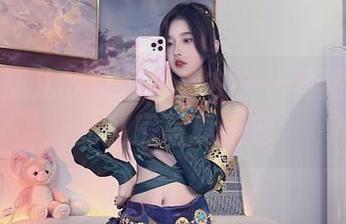 小小奶瓶儿的白开水毛衣——竟然成了我的私房写真新宠