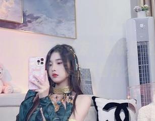 小小奶瓶儿的丝带女友，别说你没想过这个福利作品里藏着什么。