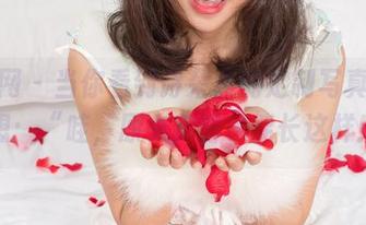 尤果网 - 当你看到诗朵雅的定制写真，你会想：“哇，原来美脚也能长这样！”