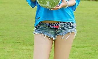 尤蜜荟 - 李纤纤的缪斯女神套图——让你以为这是艺术，结果却是调皮小恶魔！