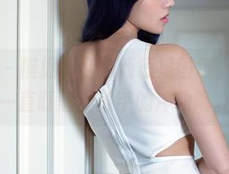 推女郎 - 捕捉黄可的新短裙图包，有种想一直盯着不放手的冲动呢。