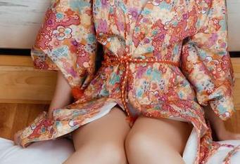 果团网 - 写真作品《秘密》，周妍希到让人不断揣测的程度了吧？