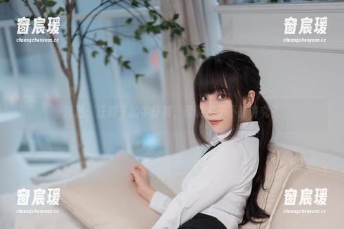 精选：汪知子的牛仔裤，谁说裤子不能讲究？-窗宸瑗