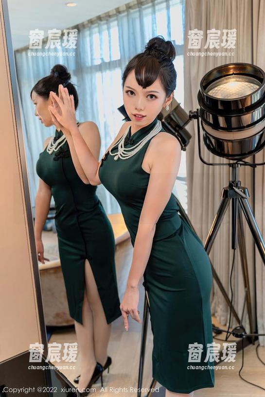 秀人网 - 你可能会嫉妒，MOON嘉依的美脚新一季图分享！-窗宸瑗