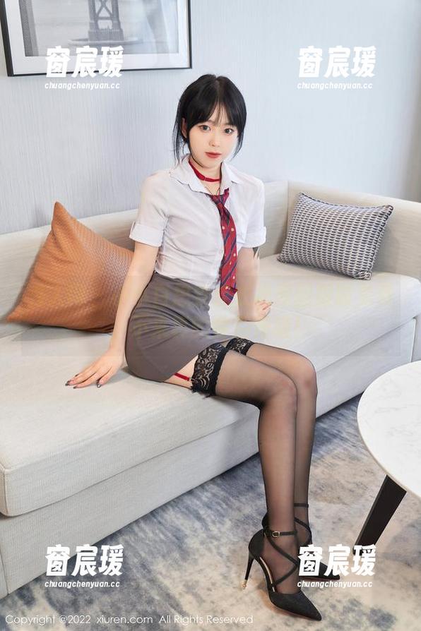 秀人网 - 小小白思宜连衣裙原图限时免费，不来真的会后悔哦！-窗宸瑗