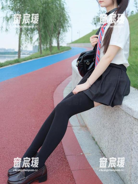 紧急企划 - 小恩不再当乖乖牌，这组无圣光的图片可真比优等生的成绩单有意思多了，哈哈！-窗宸瑗