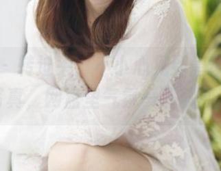 美媛馆 - 转过头，不小心见到唐琪儿的镂空写真，网盘里气氛一下就变了。