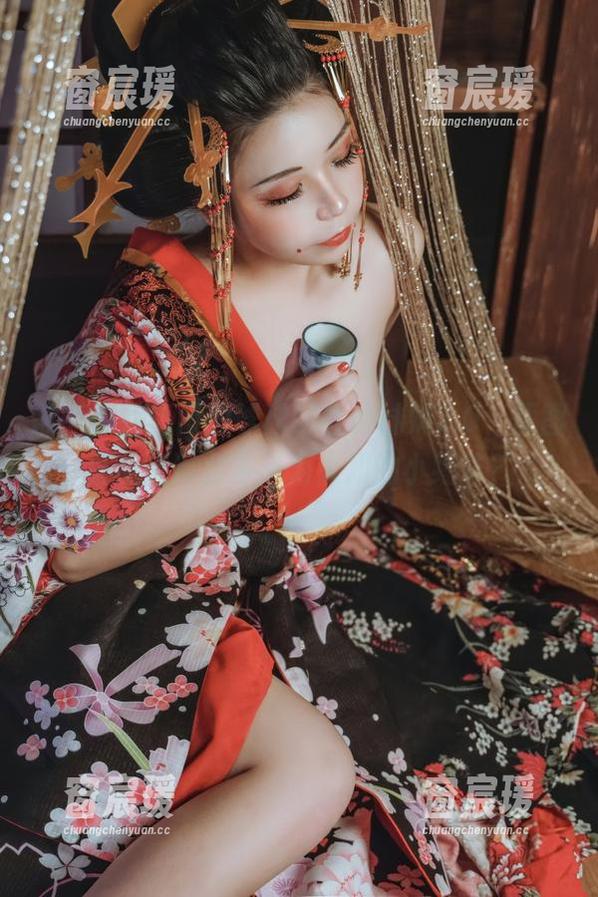 谁能想到自闭颜球球的吉他妹妹2.0，原图里藏着那么多不为人知的小细节？-窗宸瑗