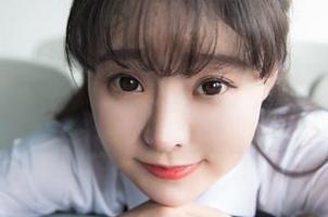 菠萝社 - 猫九酱Sakura跳脱于兔女郎的界限，图集中总有种让我不敢直视的俏皮感